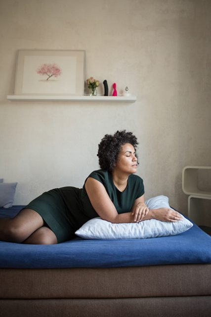Josefa Nereus, Sexarbeiterin in ihrem Schlafzimmer und Arbeitsraum in Hamburg